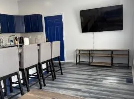 Modern & Quiet 1BR Apartment in Downtown - OTR - WiFi - Parking