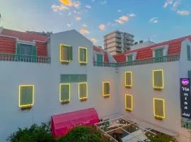 Via Mina Hotel