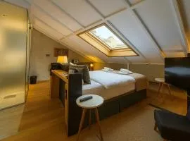 Aleksandr Pera Hotel