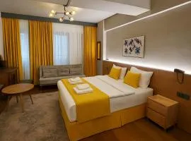 Aleksandr Pera Hotel