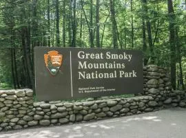 Smoky Mountain Lodge by American Patriot Getaways