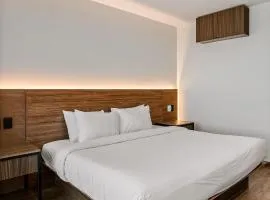 Suites Álamos by Homirent