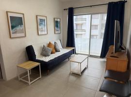 Hermoso y moderno departamento 2Hab, club de paya，位于曼萨尼约的带停车场的酒店