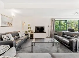 5 Minutes Walk to Matakana Village