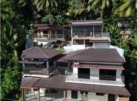 Eagles Nest Beach Resort Room 4，位于萨马尔的酒店