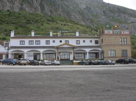 拉耶德拉酒店，位于安特克拉的酒店