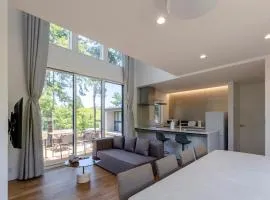 Hours Villa 富嶺