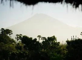 Amed Nature! Private Pool & Volcano View