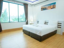 Bouasavan Hotel，位于沙湾拿吉的酒店
