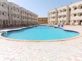 شالية غرفة واحدة وصالة وحمام ومطبخ مفتوح بقرية بلو لا جون رأس سدر