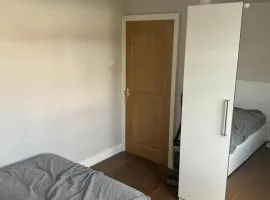 Modern House in Romford with Open Plan Kitchen