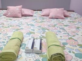 Swaroop Ashray Homestay，位于西里古里的酒店