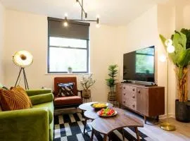 #57 Central Taunton 2BR APT - Sleeps 6 - 5 mins to Taunton Player Ready 2 - "Perfect For Contractors and Families - Free Parking"