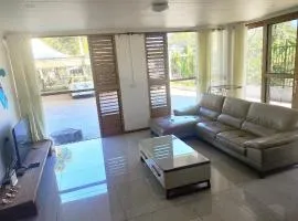 Alice 3-bedroom luxury apartment