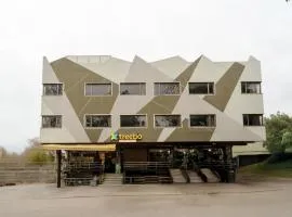 Treebo Ashirwad Regency, Near Bhopal Junction Railway Station