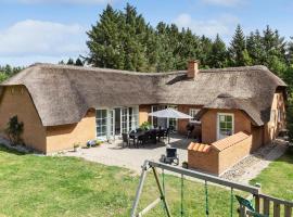 Lovely Home In Ulfborg With Wifi，位于乌尔夫堡的酒店