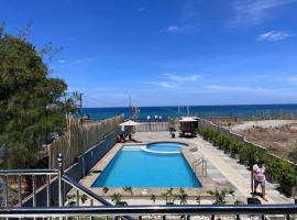 Villa Bella 3 Beach Resort，位于Buyog的酒店