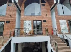 Villa Saung Wira