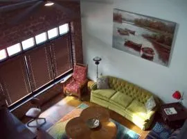Large Unique Ground Floor Loft with Parking #2