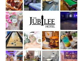The Jubilee Hotel East - with NEWLY REFURBISHED SPA FACILITIES - GAMESPIT - AND SMOKEHOUSE，位于韦茅斯的酒店