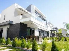 Athina Luxury Complex