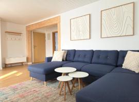 Apartment for 5, close to Zurich and Luzern, free private parking，位于Wohlen的酒店