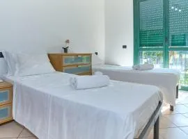 App 7 Modern apartment with private garden