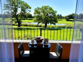 Jasmine Golf & Malpensa, studio in Robinie club，位于索比耶特欧罗纳的酒店
