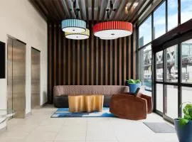 GLō Best Western Bronx NYC