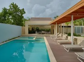 Beachside Heaven Sea View 1bdrm Apartment