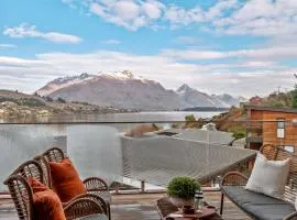 Remarkable QT - Queenstown Holiday Home