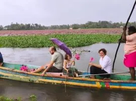 Kuttickattil Pool Home Stay Kumarakom
