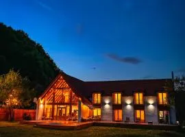 Scrind 11 - Madleine Chalet