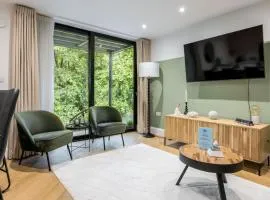 Aurora Heights - Apartment near Ashley Cross