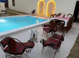 Maison d'hôtes DAR EMNA，位于杜兹的酒店