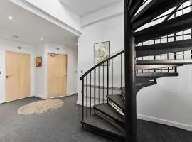 Central Cardiff Penthouse - Private Rooftop