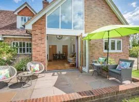 1 Bed in Hurst Green 78940