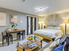 2 Mi to Shops and Eateries Columbia Condo with Patio
