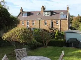 3 Bed Cottage, Melrose-Log Burner and Eildon Views