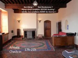 Chambres La Prévôté - Randonneurs et Pèlerins - Ancien couvent contre la Cathédrale
