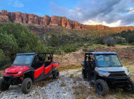 Ash Creek Canyon Mining Cabin Chrysotile Arizona，位于格洛布的酒店