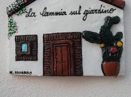 La lammia sul giardino