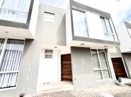 1610 Casa Equipada Portal Bellavista Riobamba