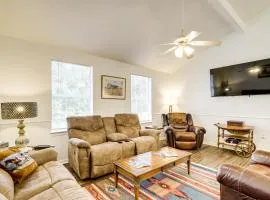 1 Mi to Downtown and Shopping Quiet Brenham Home