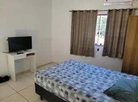 Quarto com banheiro compartilhado