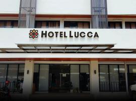 Hotel Lucca，位于黎牙实比的酒店
