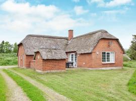 10 person holiday home in Ulfborg-By Traum，位于乌尔夫堡的酒店