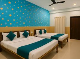 Hotel krishivb Palace near by Prem Mandir - Chaar Dhaam，位于范兰德凡的酒店