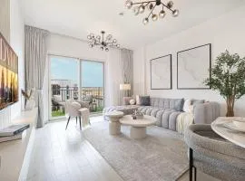 DVH Luxe Retreats 1BR Yas Island by Ferrari World and Yas Mall