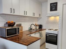 LBarza Private 1BR Serviced Apartment CBD，位于谢珀顿的酒店